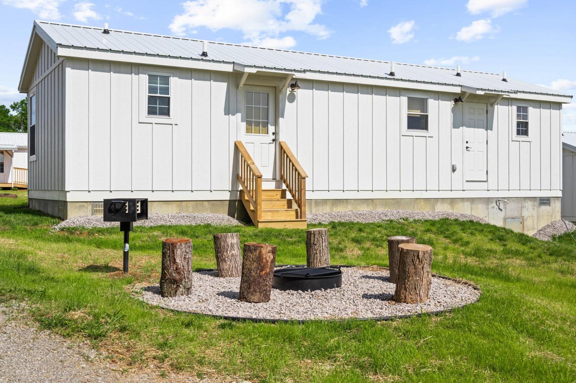 The Lodges At Eden Reserve - Cabins Near Ark Williamstown Esterno foto