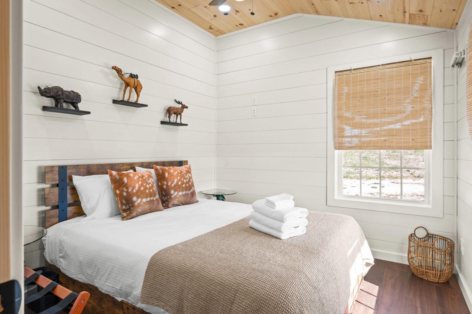 The Lodges At Eden Reserve - Cabins Near Ark Williamstown Esterno foto